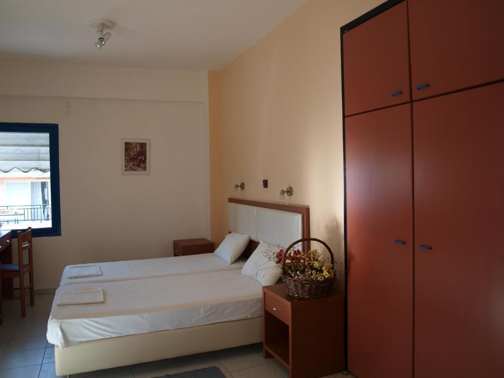 Hotel Eleni Paralia Dionysiou Room photo
